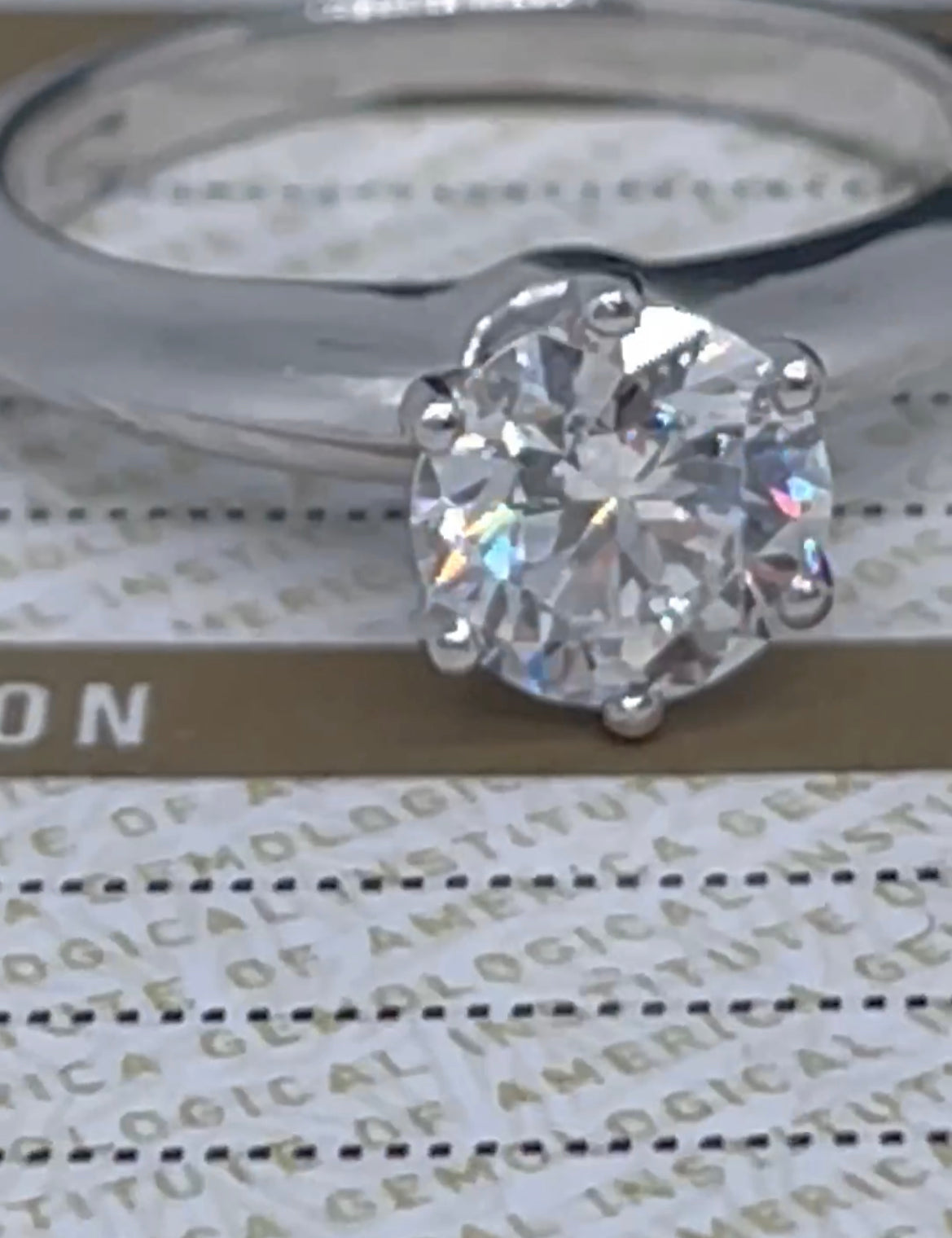 TIFFANY SOLITAIRE sold 0.92 ct